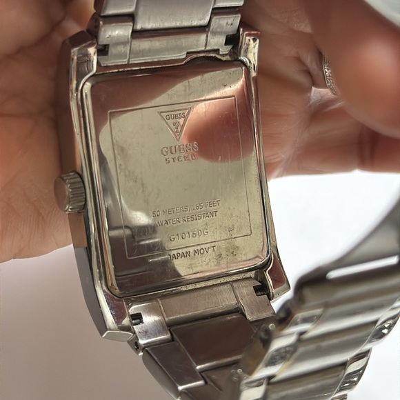 Guess watch - Picture 3 of 3